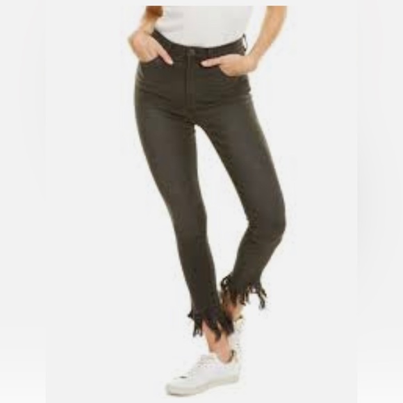 Blank NYC Revolve black denim raw hem fringe jeans size 26 - Picture 12 of 12